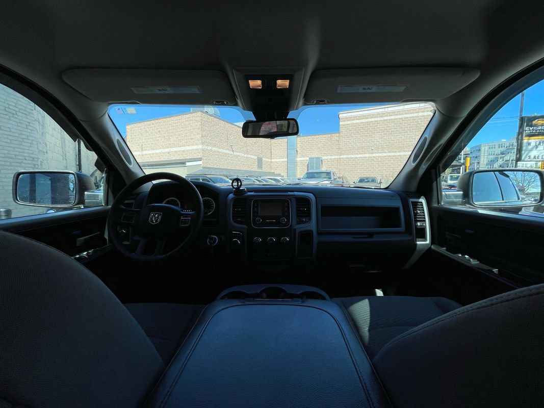 Used 2016 RAM 1500 Express w/ Black Ram 1500 Express Group AWD/4WD image 16
