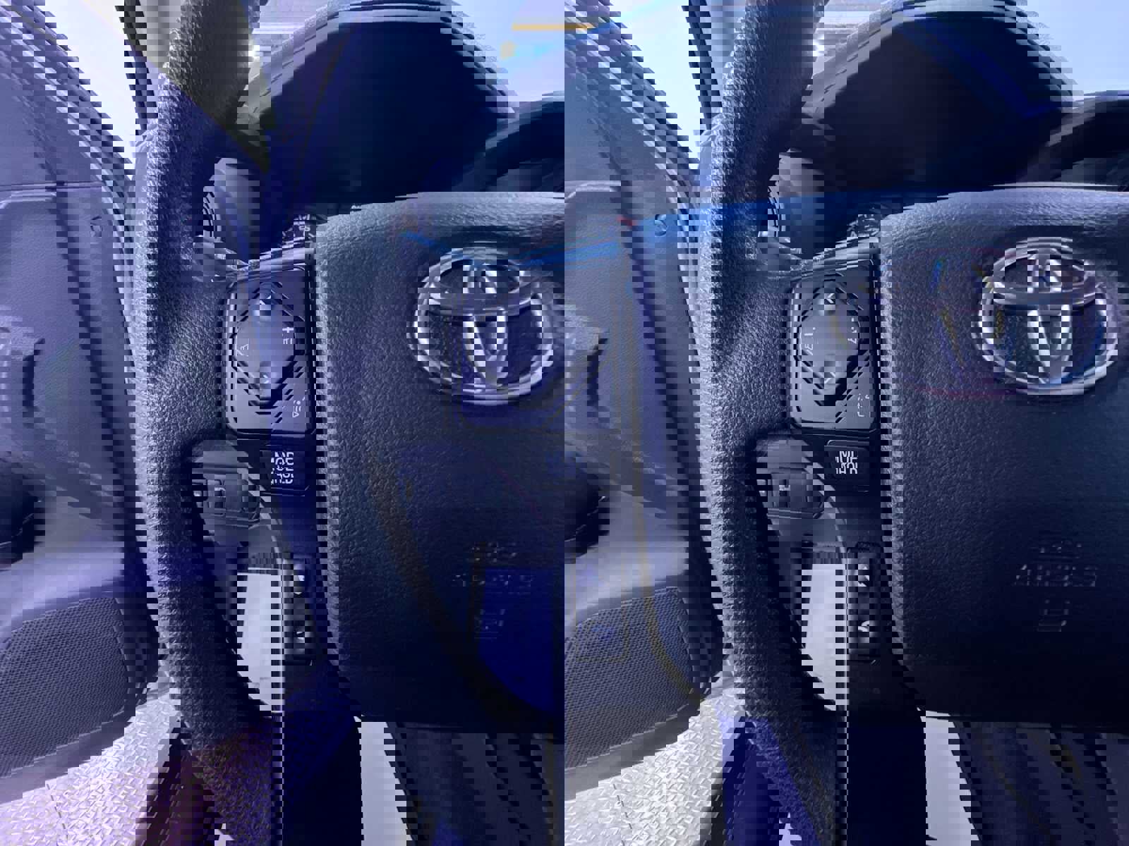 Used 2023 Toyota Tacoma SR image 12