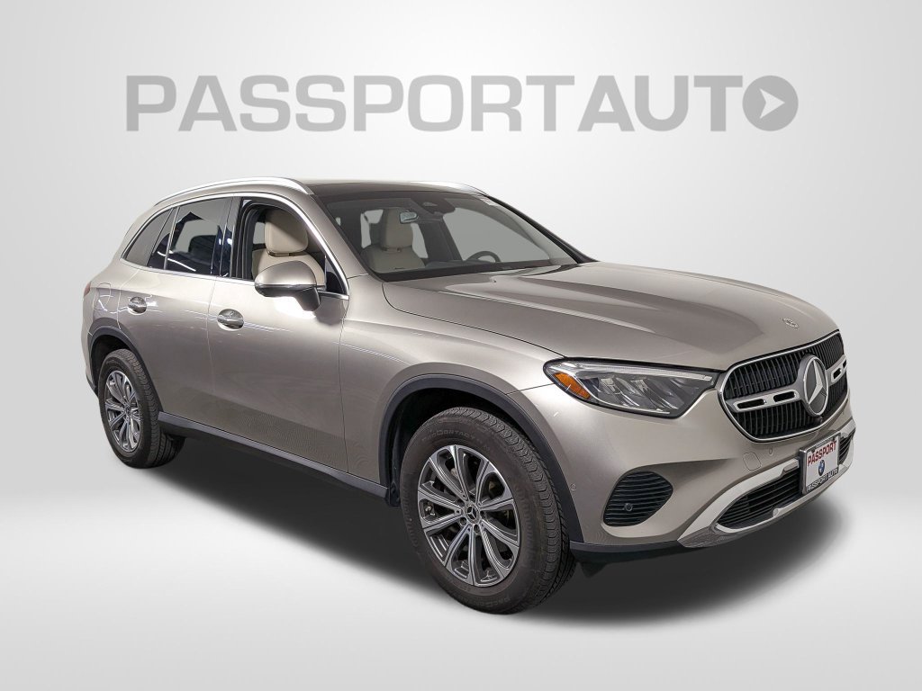 Used 2024 Mercedes-Benz GLC 300 4MATIC image 7