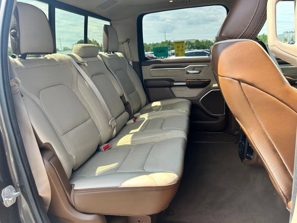 Used 2019 RAM 1500 Laramie AWD/4WD image 12