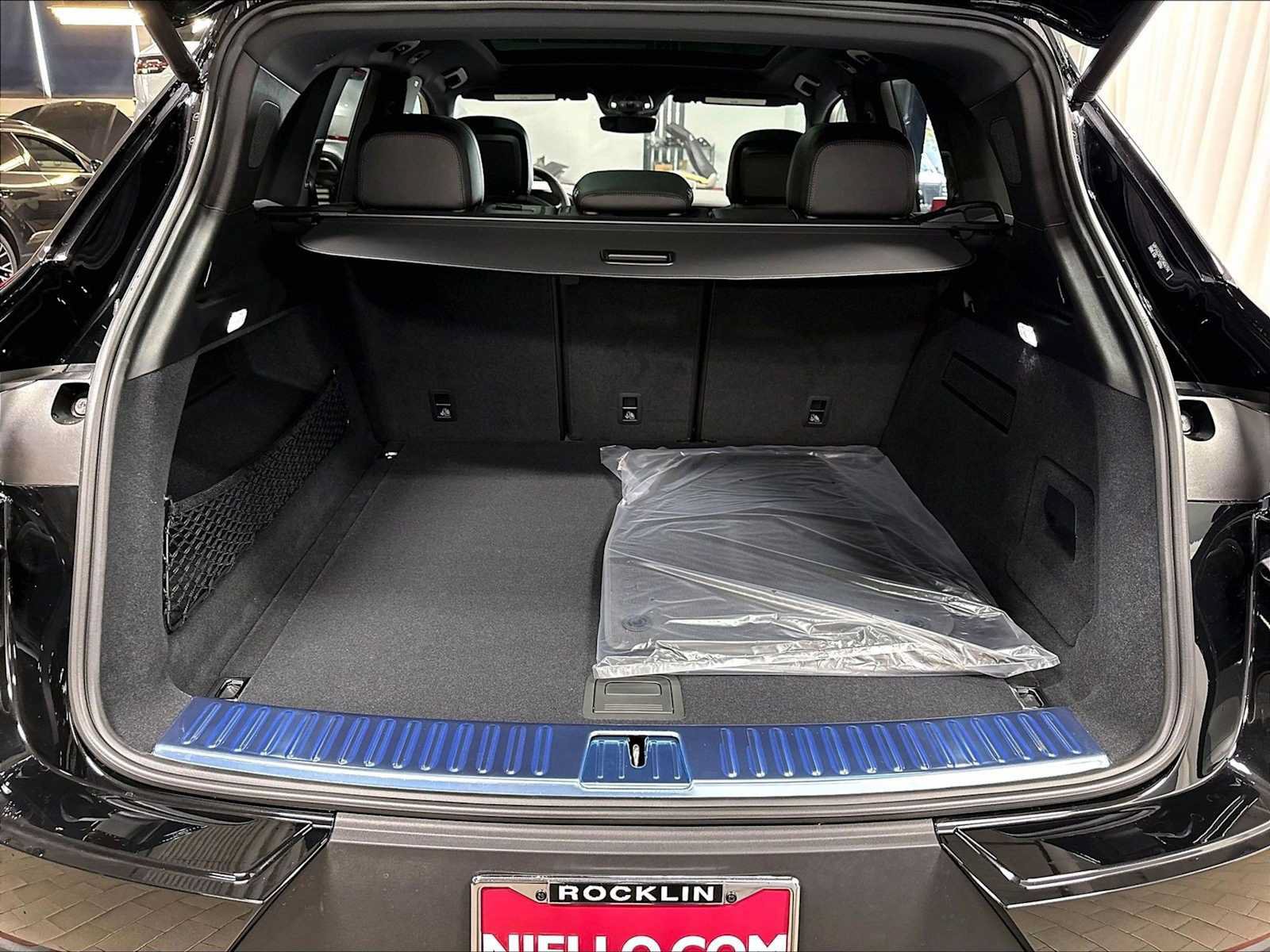 New 2026 Porsche Cayenne AWD/4WD image 38