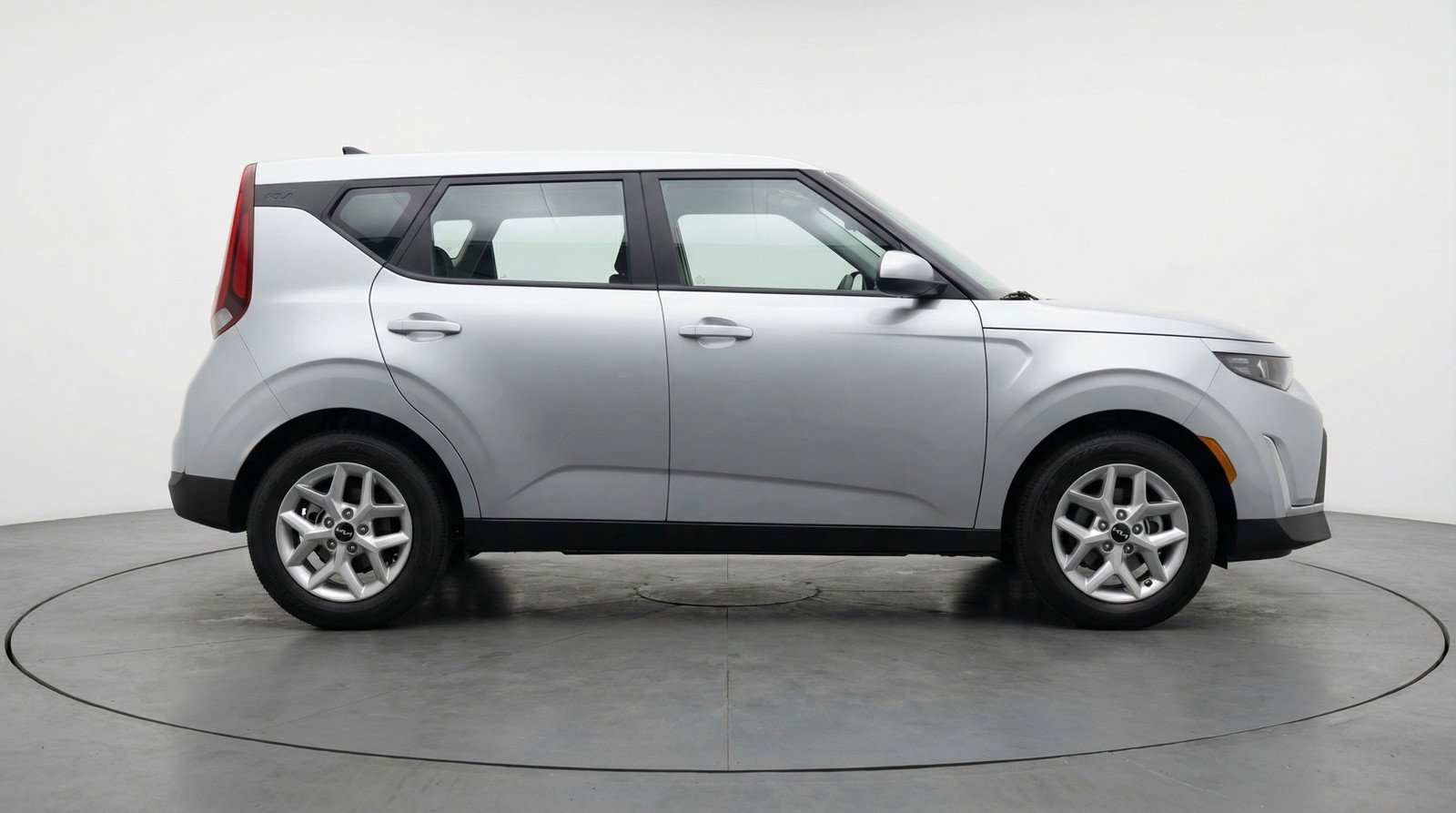 Used 2025 Kia Soul LX w/ LX Technology Package image 11