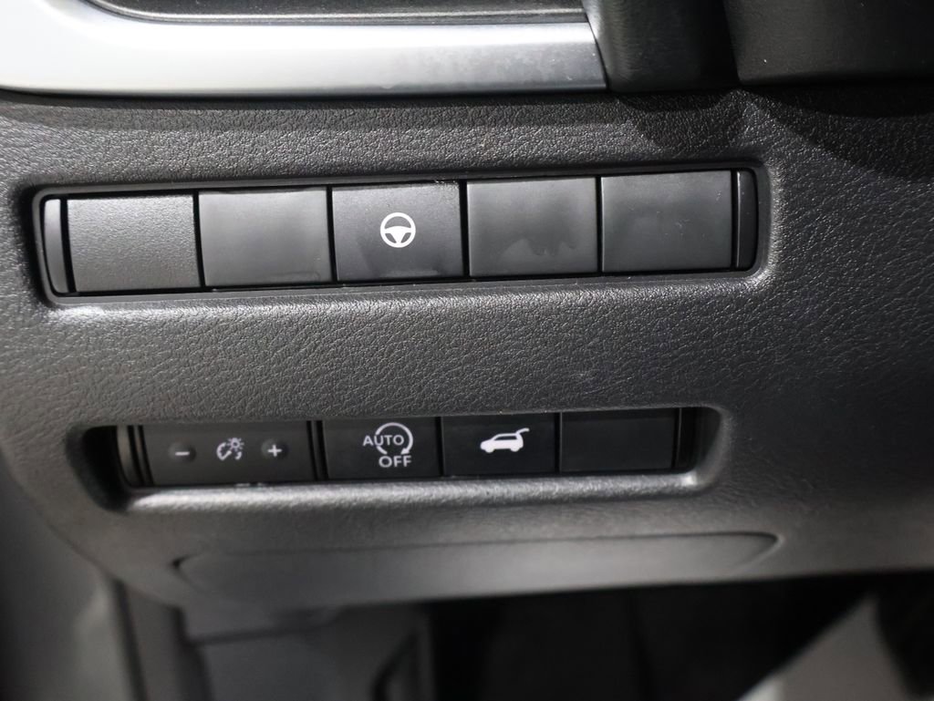 Used 2023 Nissan Rogue SV w/ SV Premium B Package image 33