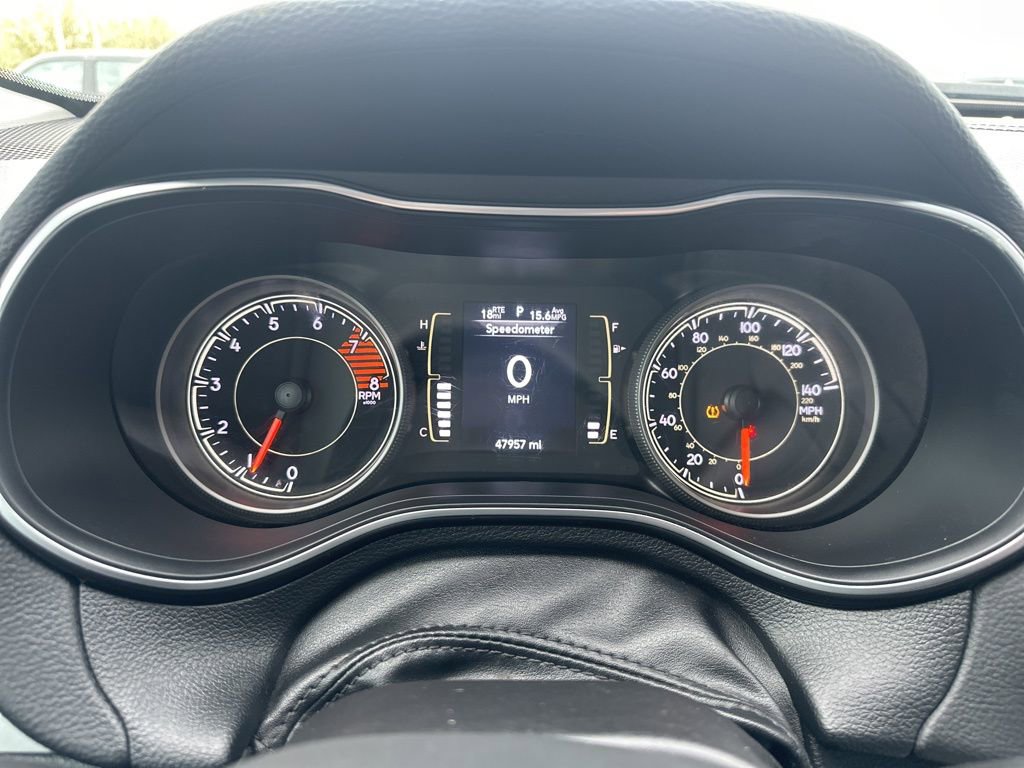 Used 2022 Jeep Cherokee Latitude AWD/4WD image 2