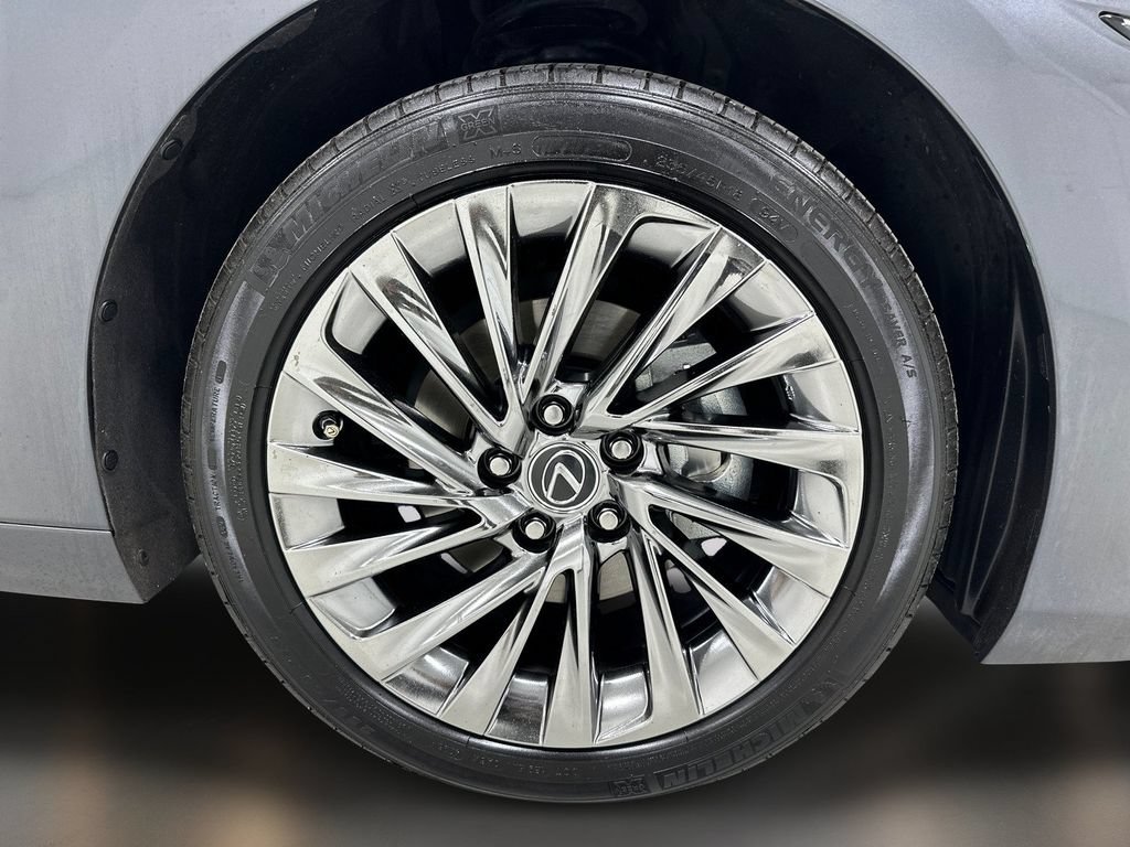 Used 2024 Lexus ES 300h Ultra Luxury FWD image 10