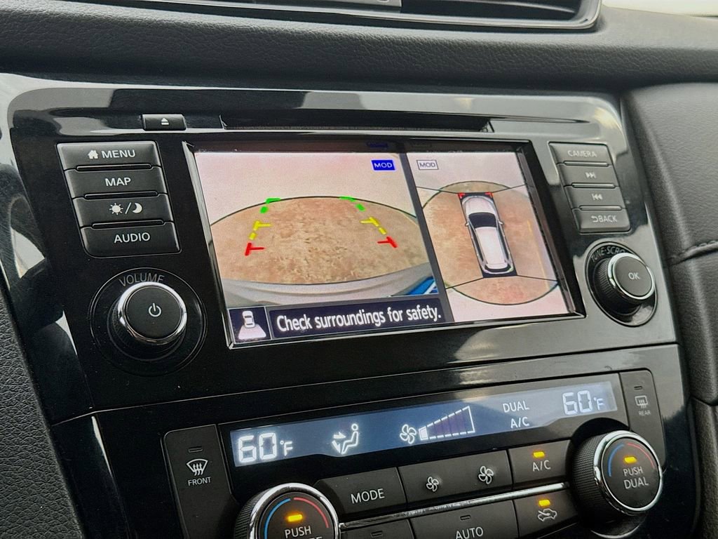 Used 2019 Nissan Rogue SV w/ Sun & Sound Touring Package AWD/4WD image 17