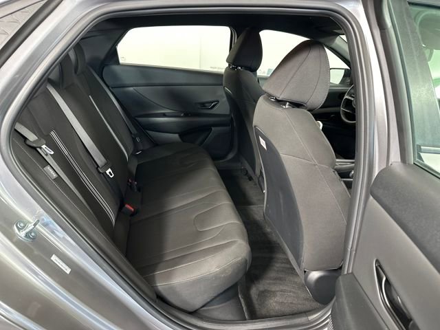 Certified 2025 Hyundai Elantra SEL image 59