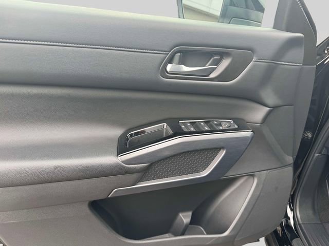 Used 2023 Nissan Pathfinder SL image 23