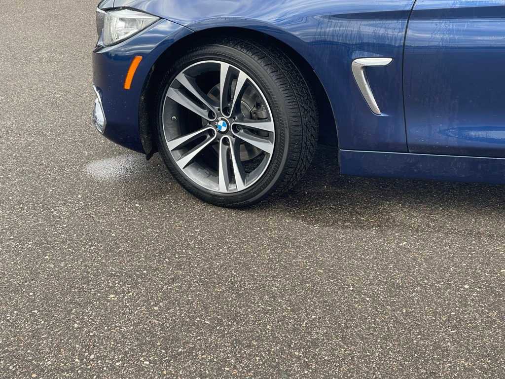 Used 2020 BMW 430i xDrive Convertible w/ Convenience Package image 32