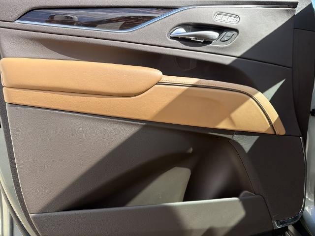 Certified 2023 Cadillac Escalade Premium Luxury w/ LPO, Radiant Package AWD/4WD image 10