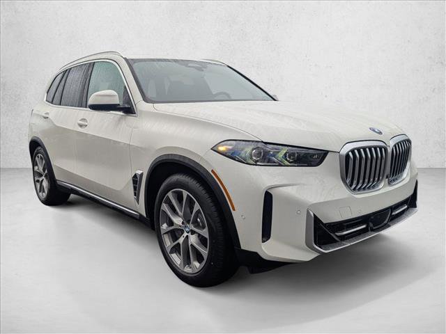 New 2026 BMW X5 xDrive50e image 6