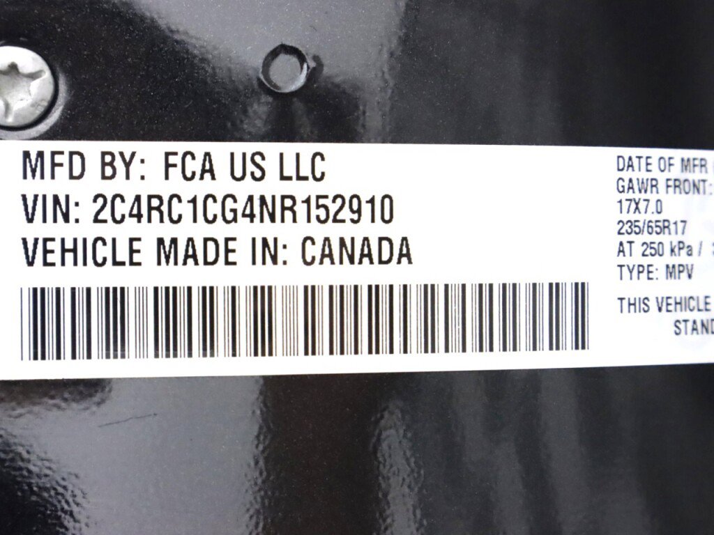 Used 2022 Chrysler Voyager LX image 44