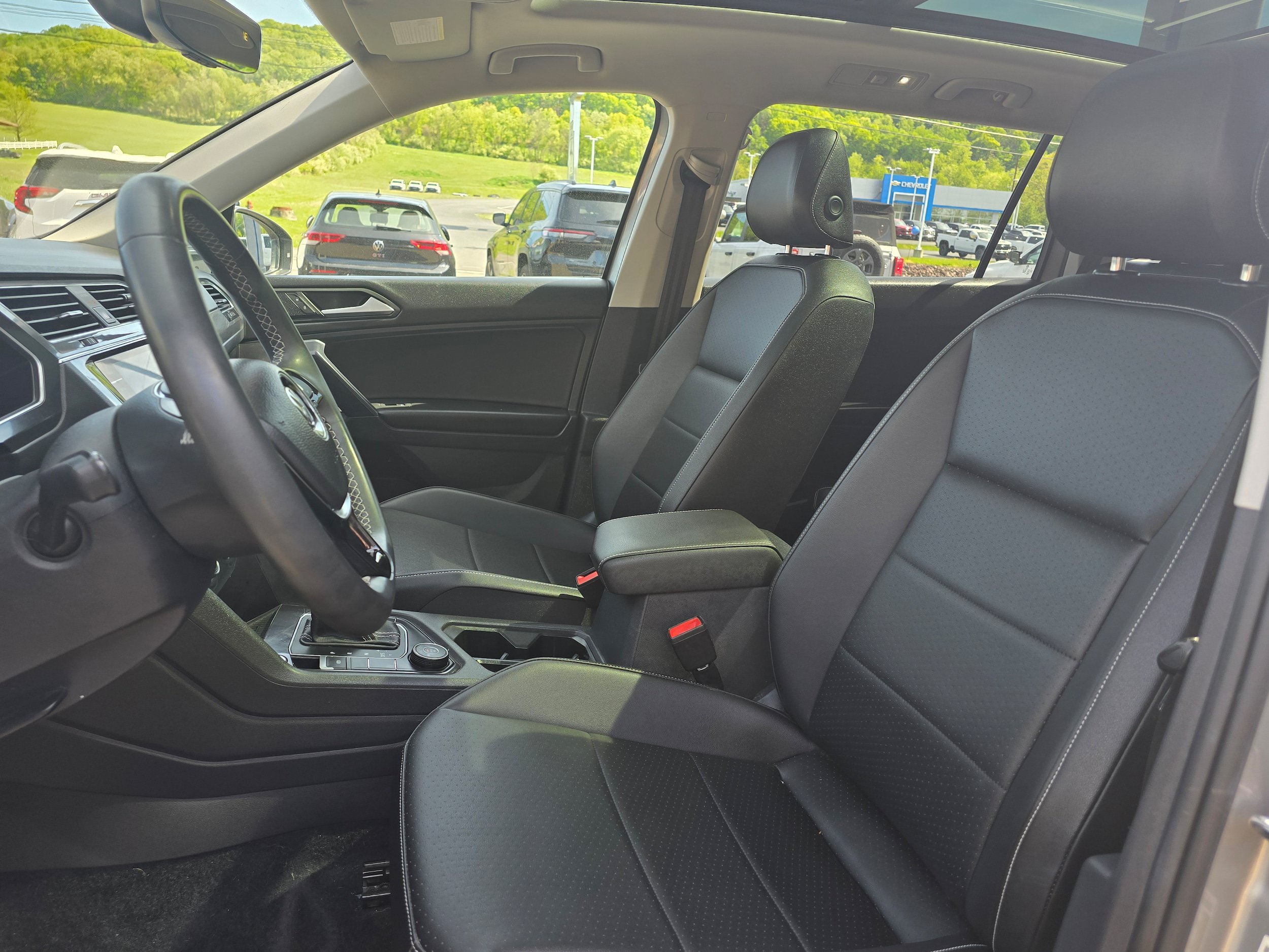 Certified 2021 Volkswagen Tiguan SEL AWD/4WD image 10