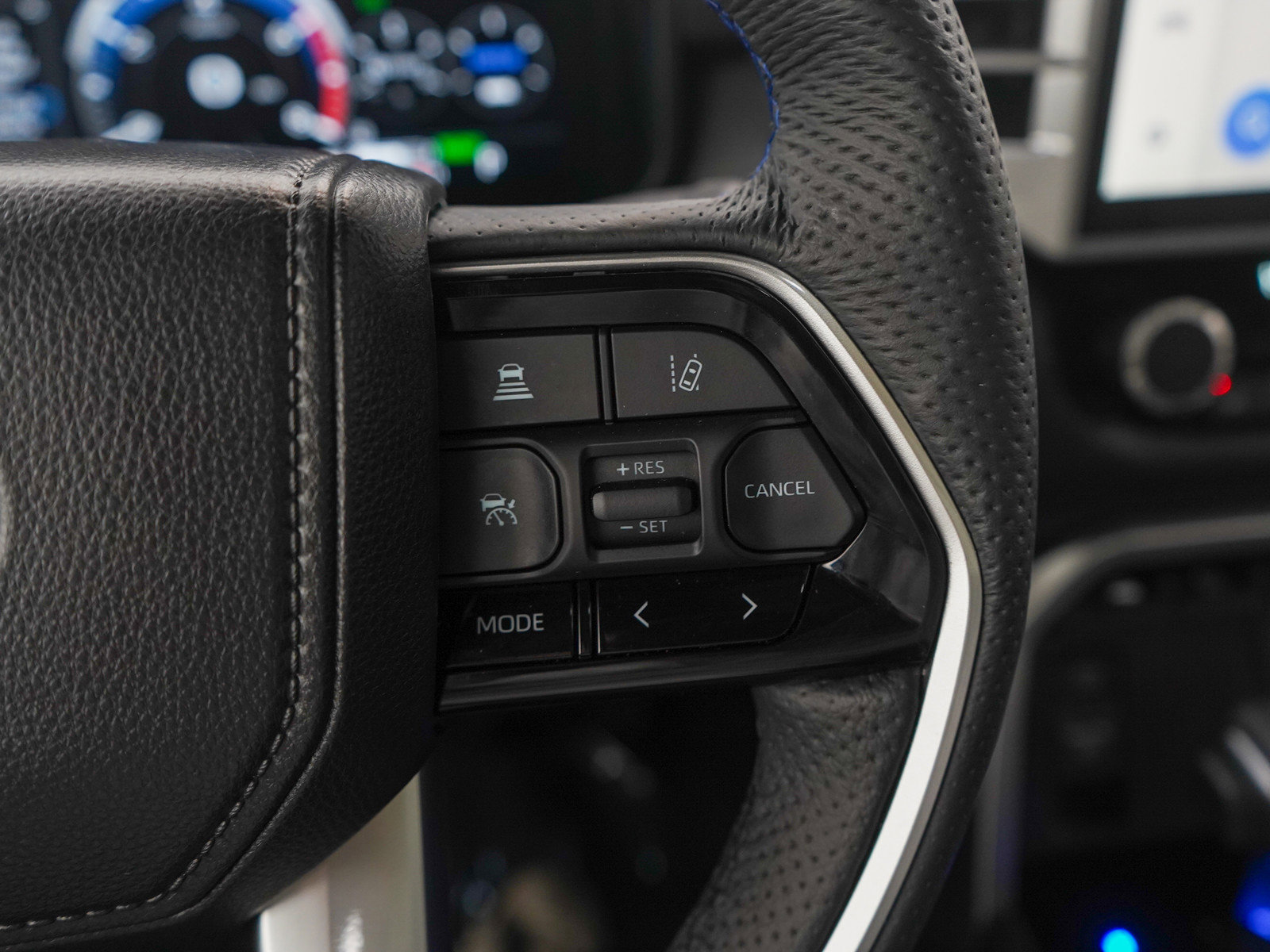 Used 2025 Toyota Sequoia Platinum image 28