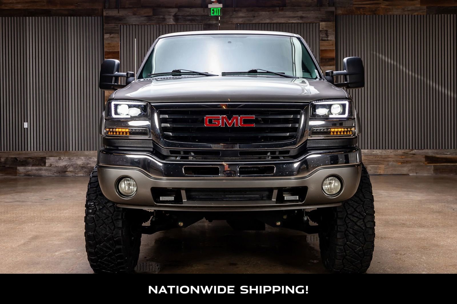Used 2007 GMC Sierra 2500 SLE w/ Heavy-Duty Power Package AWD/4WD image 4
