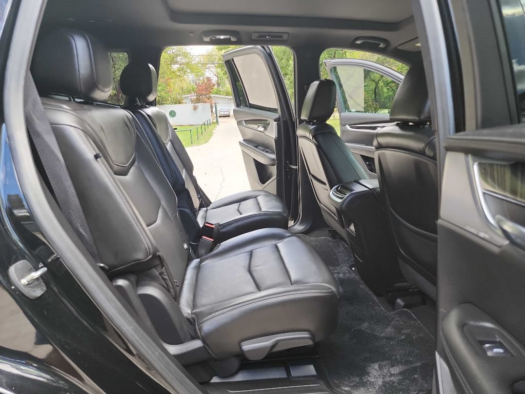 Used 2020 Cadillac XT6 Premium Luxury FWD image 35