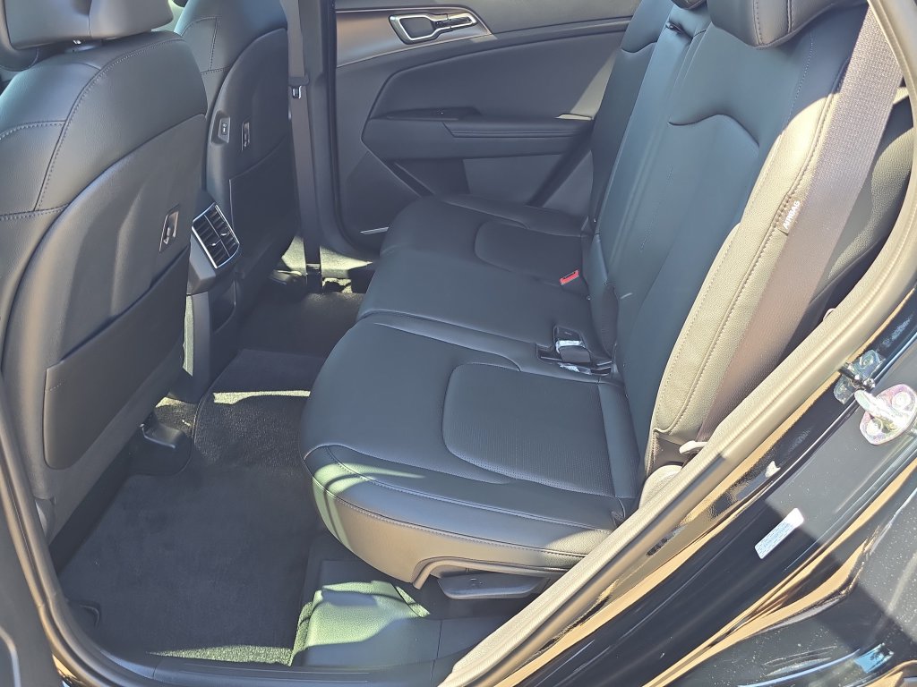 New 2027 Kia Sportage EX w/ EX Panoramic Roof Package FWD image 18
