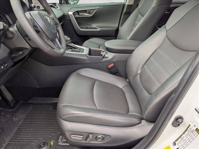 Used 2025 Toyota RAV4 Limited FWD image 15
