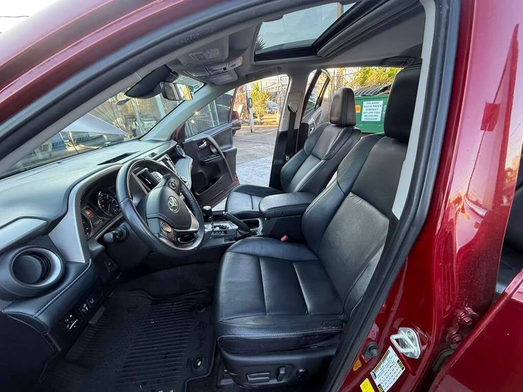 Used 2018 Toyota RAV4 Limited FWD image 5