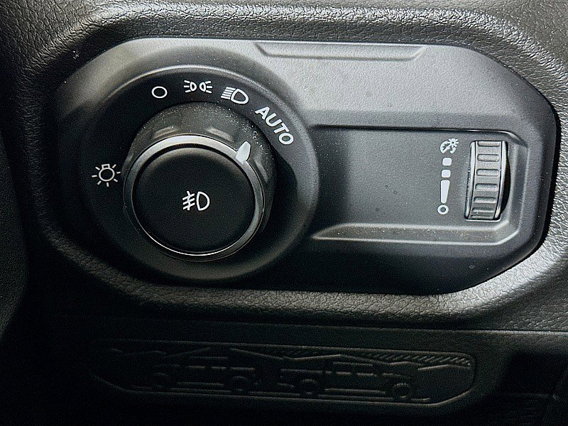 Used 2025 Jeep Wrangler Unlimited Sport AWD/4WD image 10