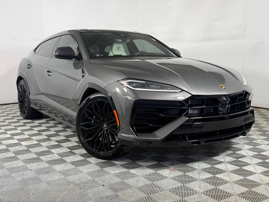 Used 2025 Lamborghini Urus SE image 3