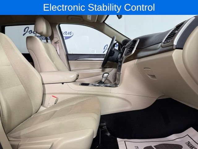 Used 2016 Jeep Grand Cherokee Laredo w/ Quick Order Package 23E AWD/4WD image 18