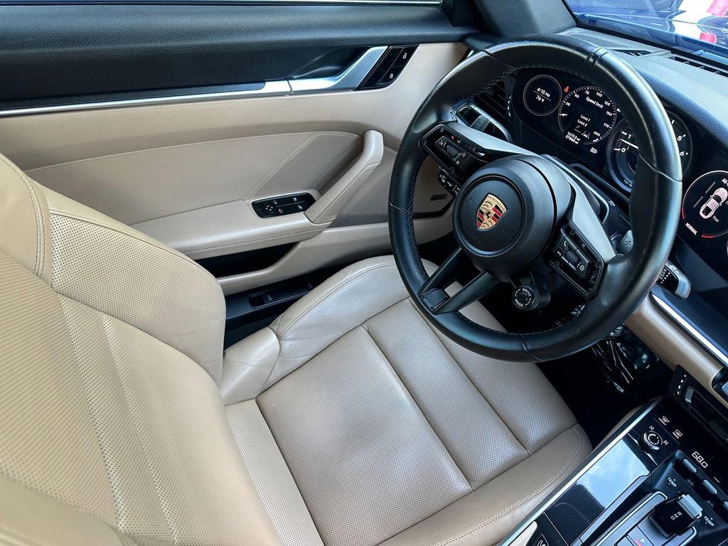 Used 2020 Porsche 911 Carrera 4S image 22