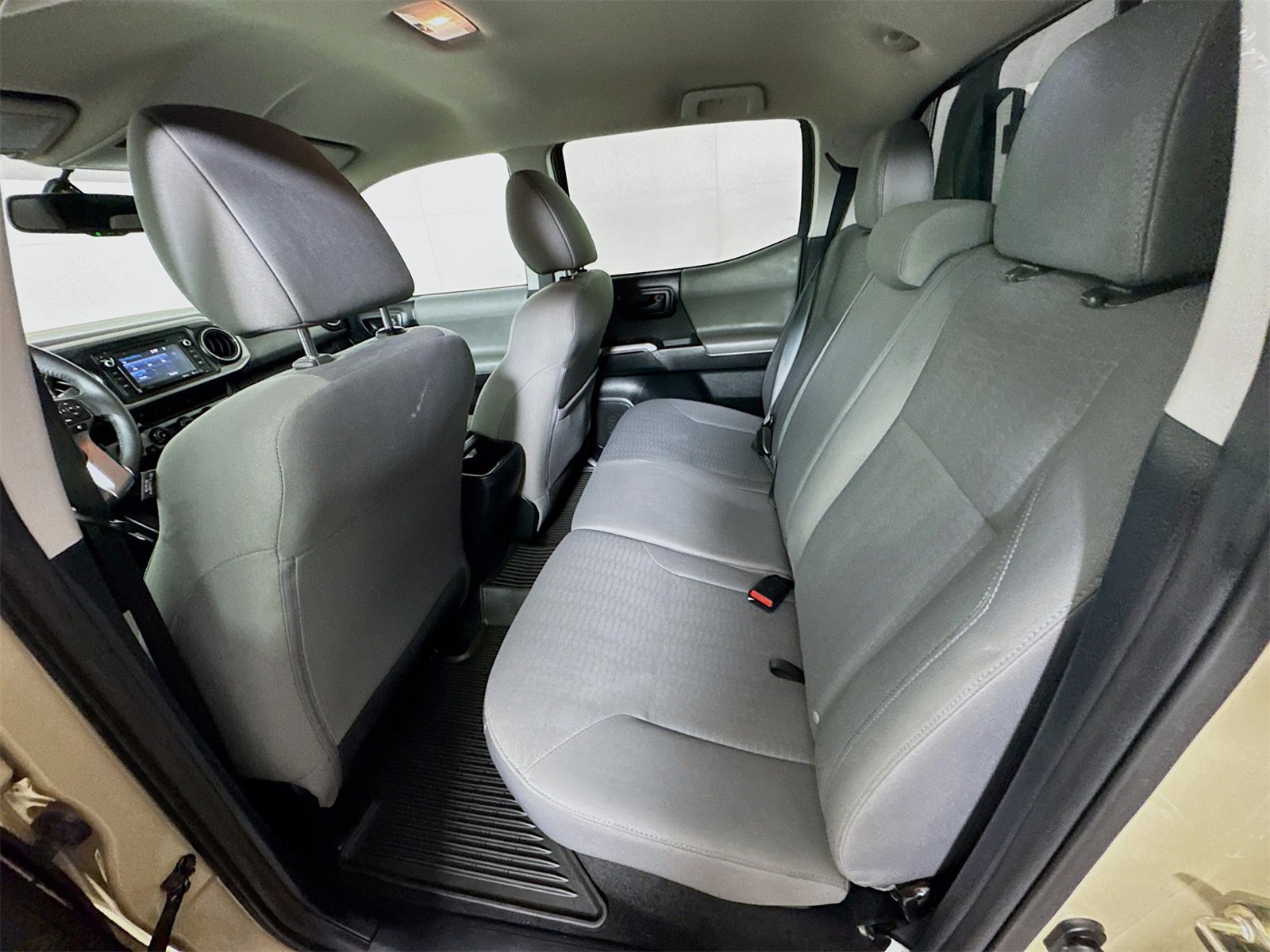 Used 2017 Toyota Tacoma SR5 w/ Tow Package image 19