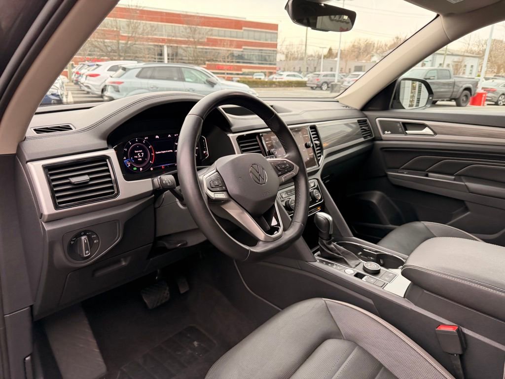 Used 2021 Volkswagen Atlas SEL Premium image 11