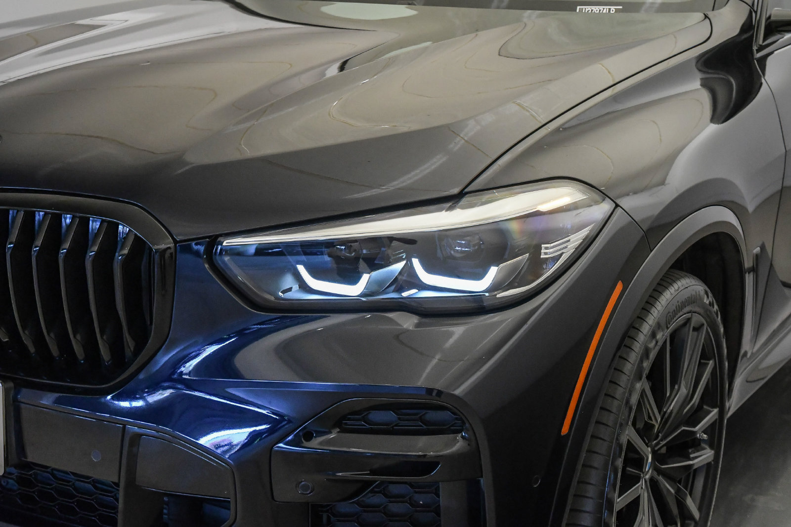 Certified 2023 BMW X5 xDrive40i w/ M Sport Package AWD/4WD image 8