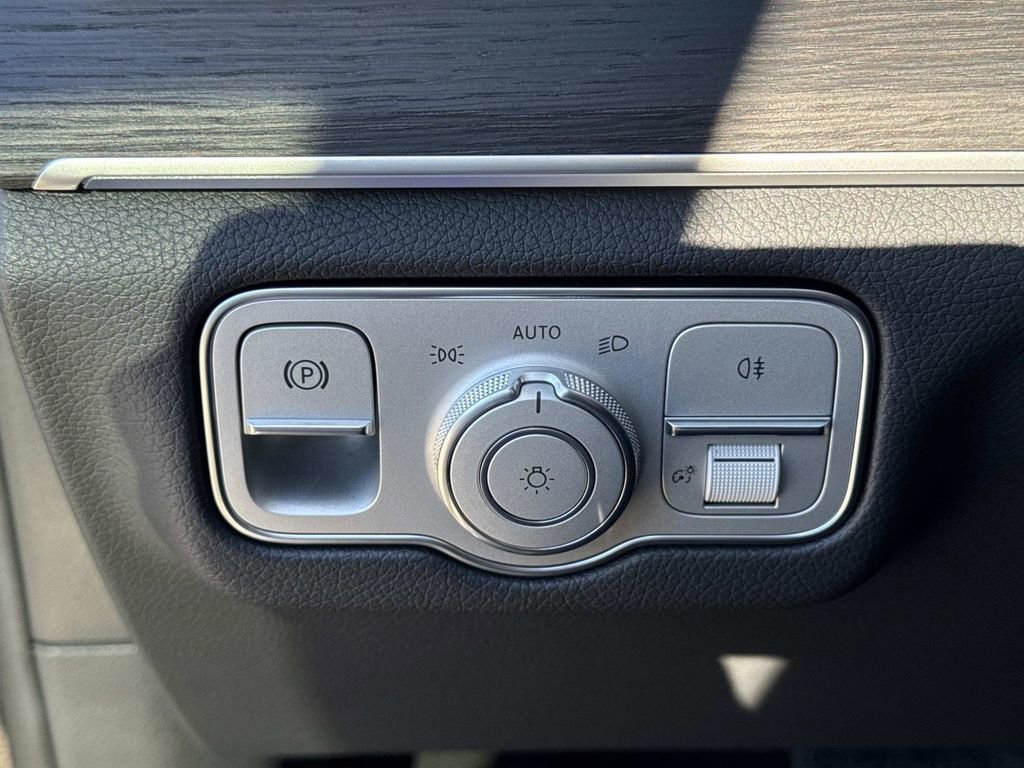 New 2026 Mercedes-Benz GLS 450 4MATIC image 29