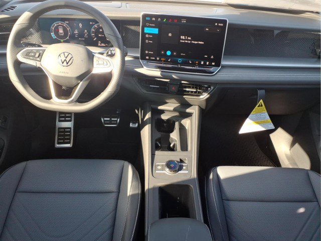 New 2026 Volkswagen Tiguan SE R-Line image 13