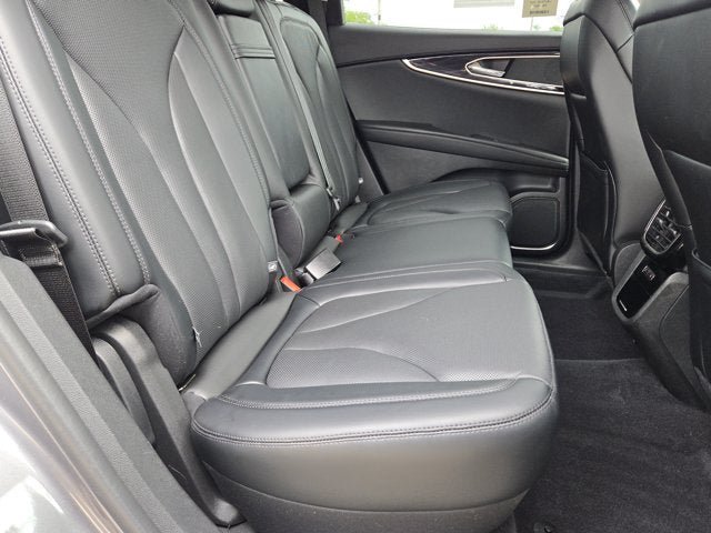 Used 2023 Lincoln Nautilus Reserve AWD/4WD image 8