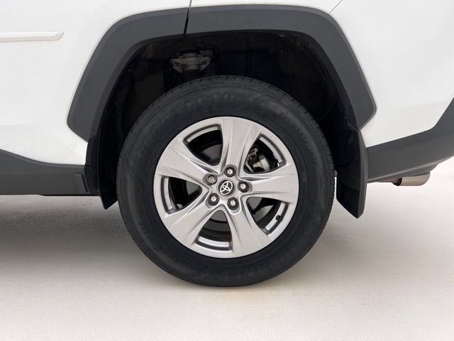 Used 2023 Toyota RAV4 XLE AWD/4WD image 28