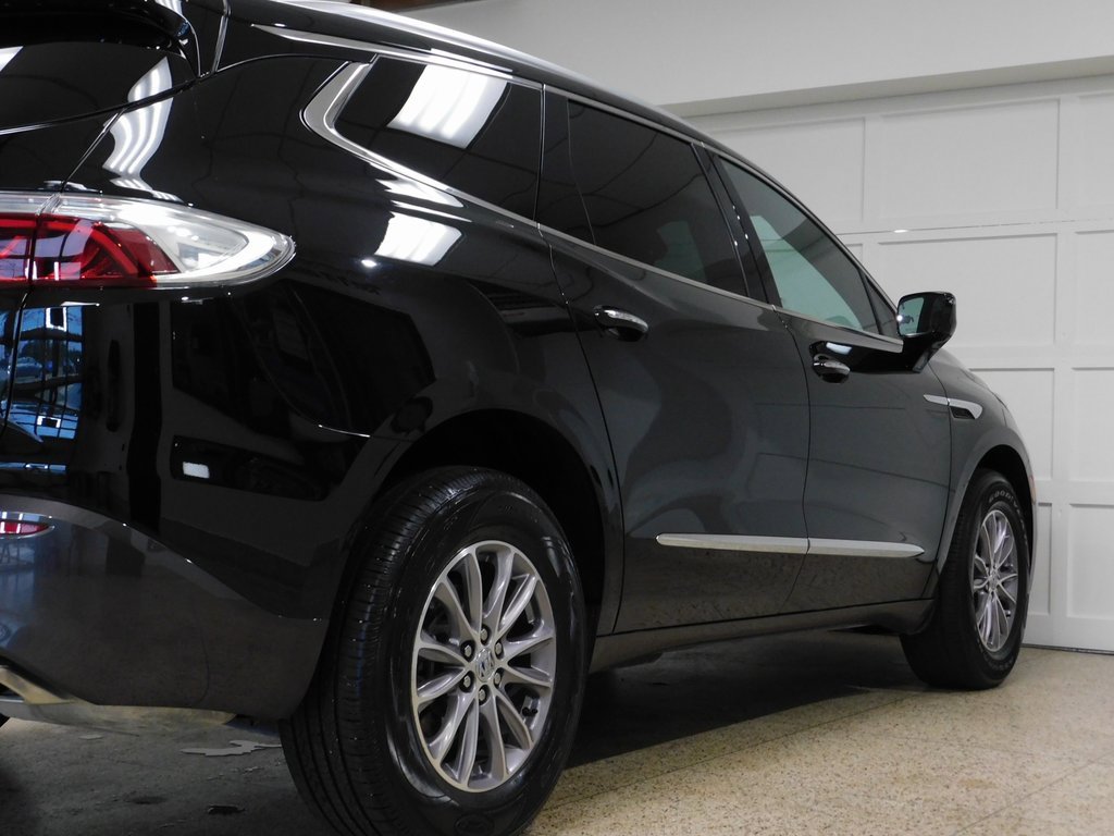 Used 2024 Buick Enclave Essence image 90