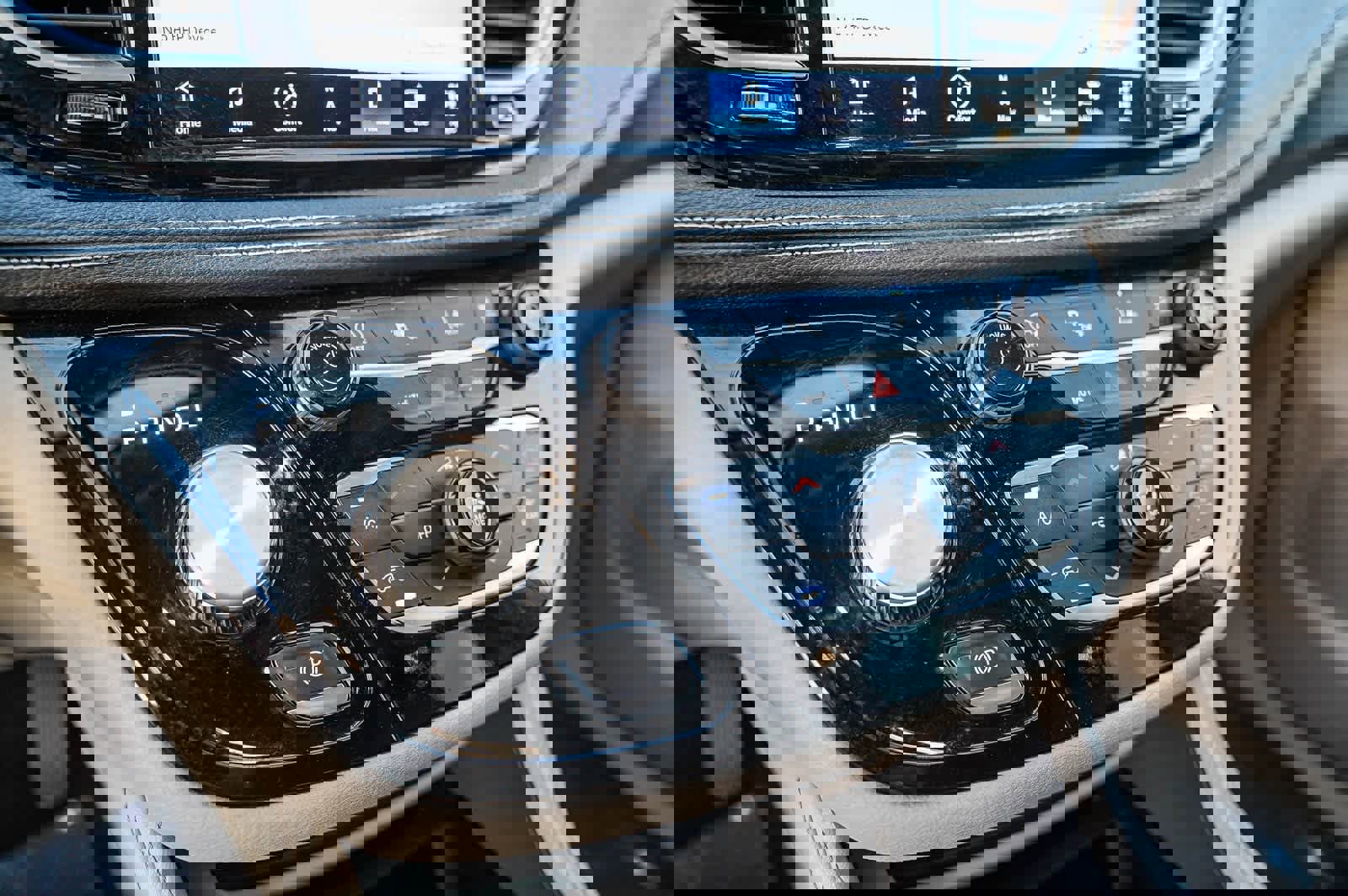 Used 2023 Chrysler Pacifica Limited image 21