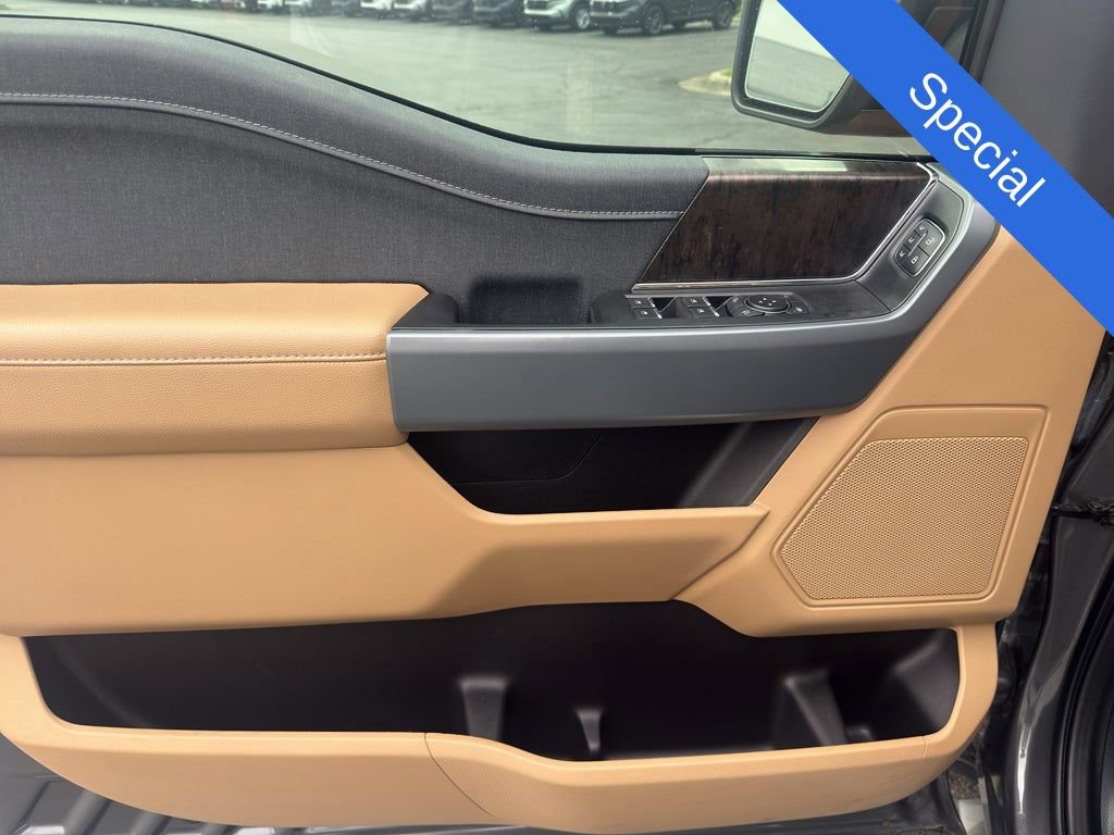 Used 2022 Ford F150 Lariat w/ Trailer Tow Package image 12