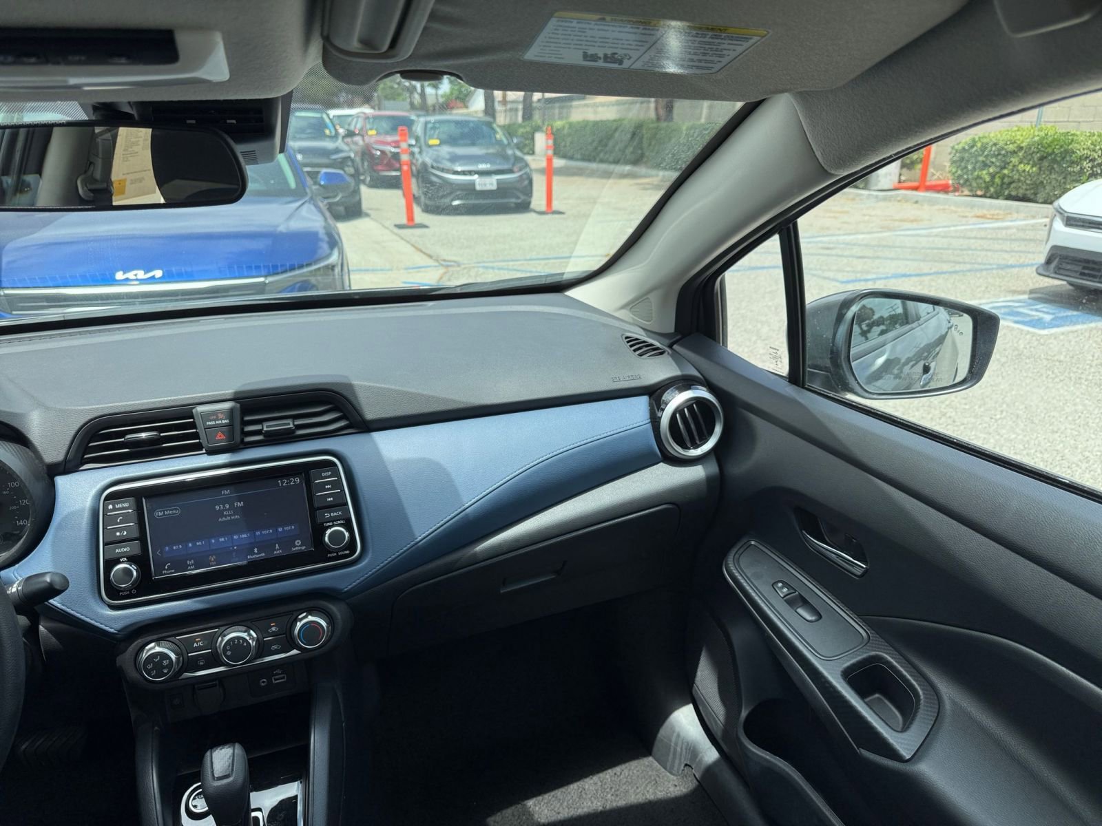 Used 2025 Nissan Versa SV FWD image 34