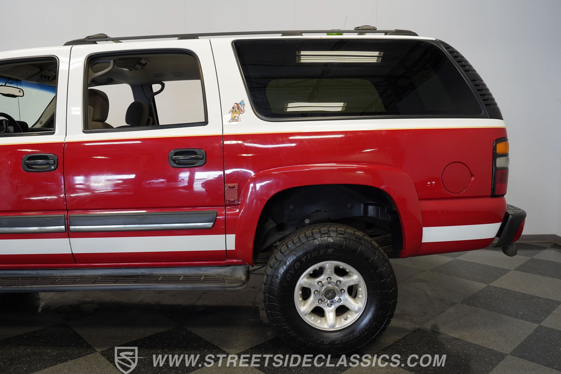 Used 2004 Chevrolet Suburban 2500 LS w/ Suspension Package, Autoride AWD/4WD image 25