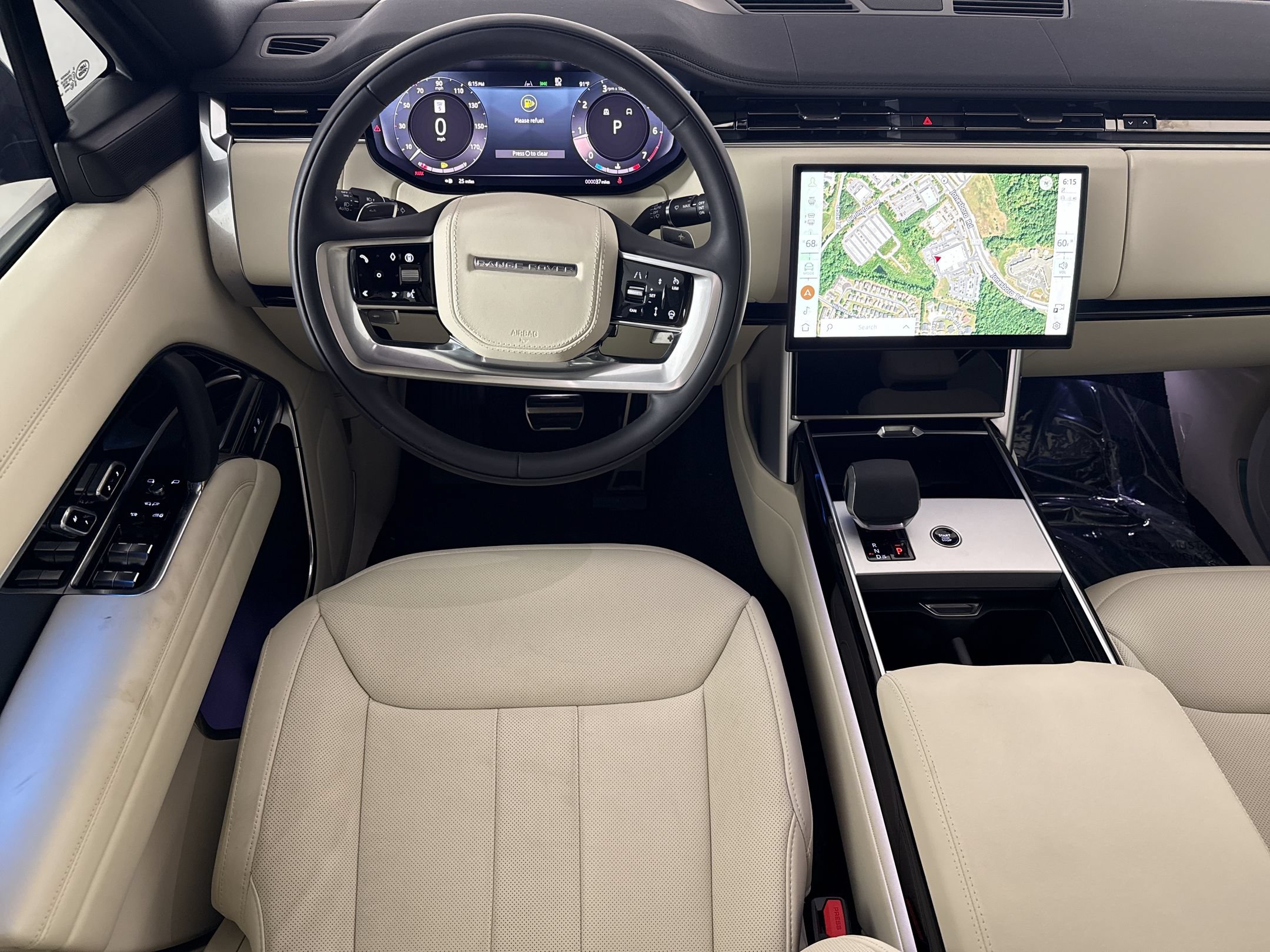 New 2026 Land Rover Range Rover Long Wheelbase SE AWD/4WD image 25