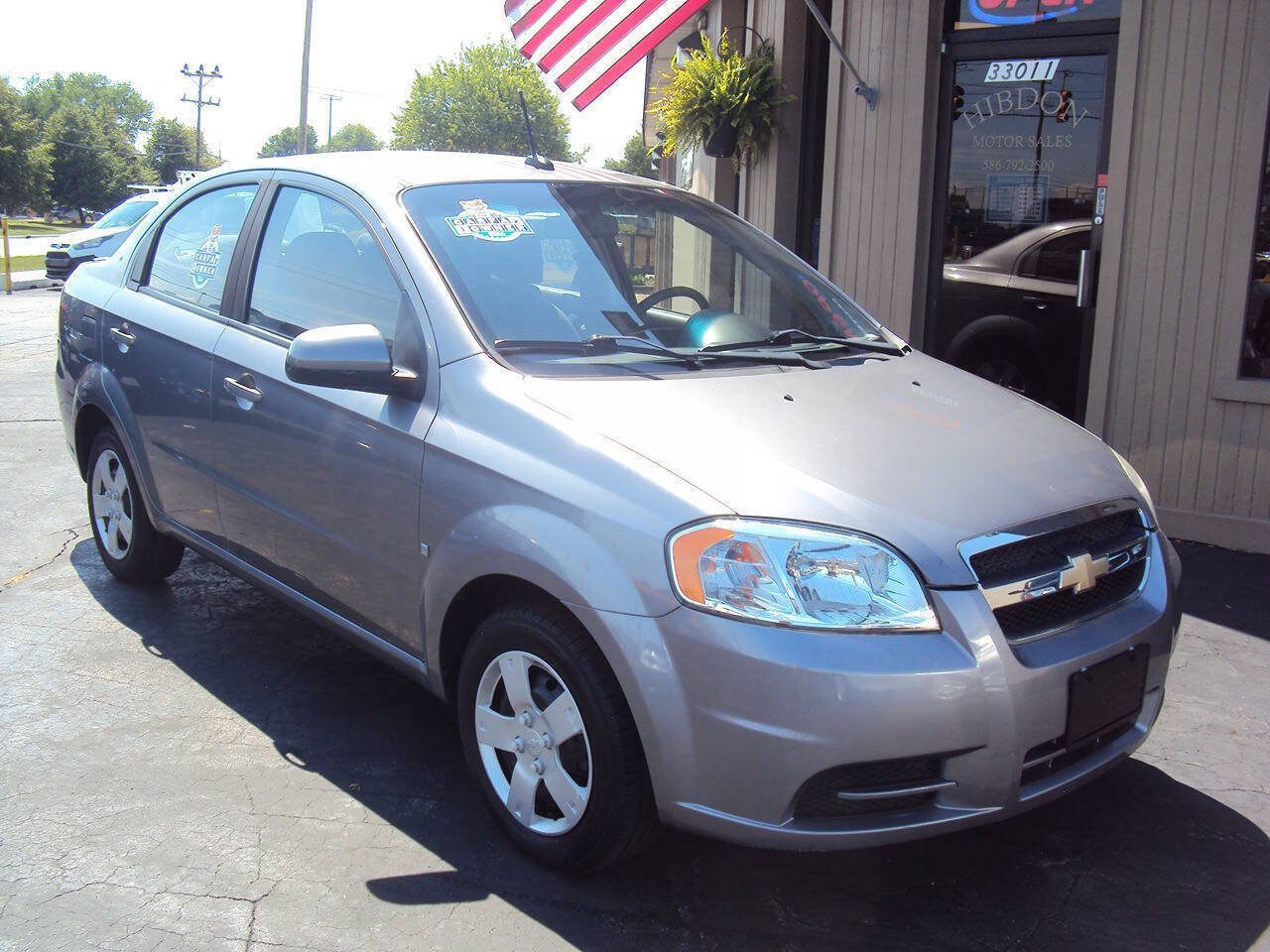 Used 2009 Chevrolet Aveo LT w/ Power and Convenience Package FWD image 2