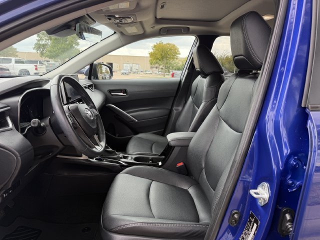 Used 2024 Toyota Corolla Cross XLE w/ Convenience Package FWD image 25