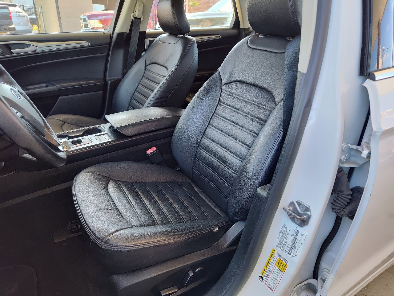Used 2019 Ford Fusion SE image 16