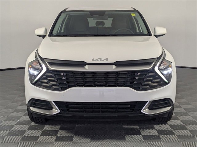 Used 2023 Kia Sportage LX image 3