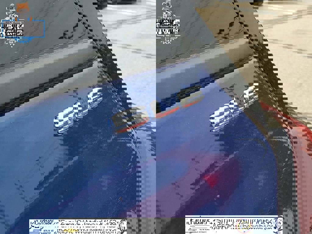 Certified 2023 GMC Terrain SLE w/ Driver Convenience Package image 32