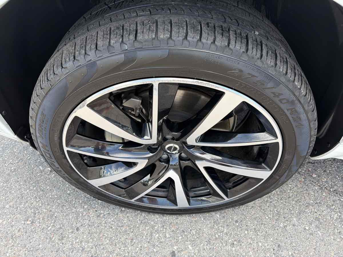 Used 2024 Volvo XC90 B6 Ultimate AWD/4WD image 24