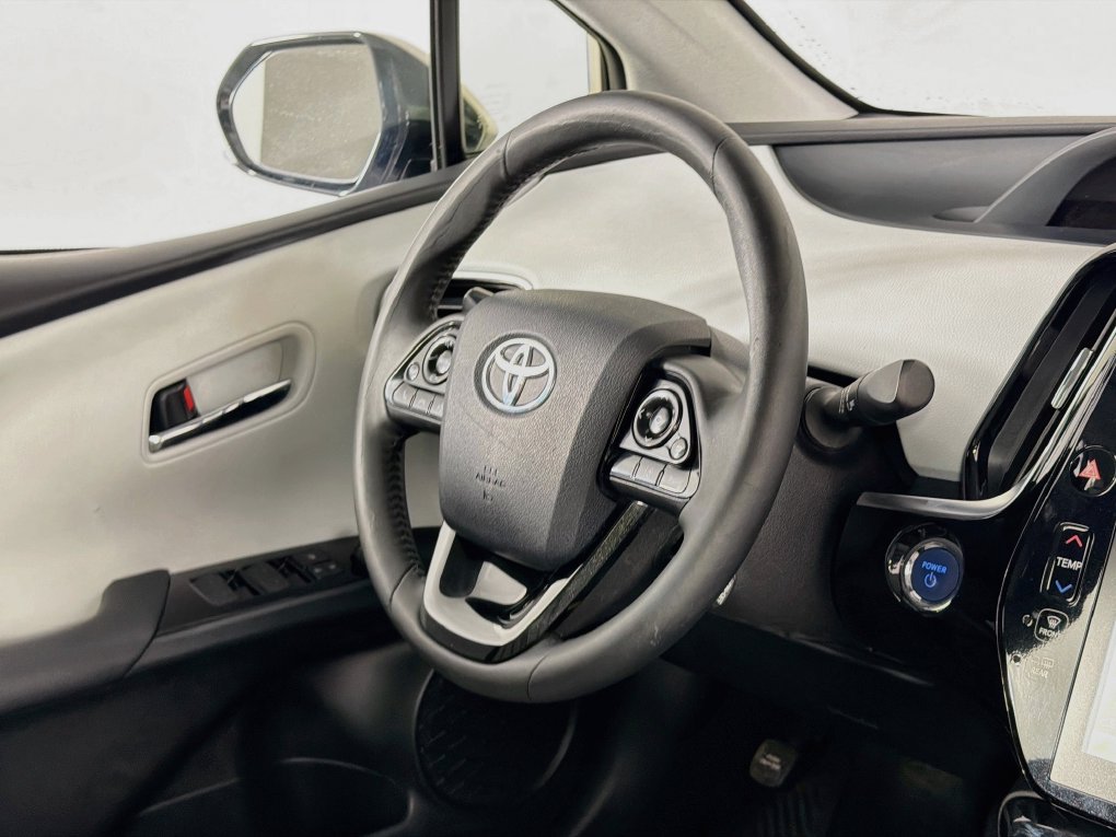 Used 2020 Toyota Prius Prime XLE FWD image 33