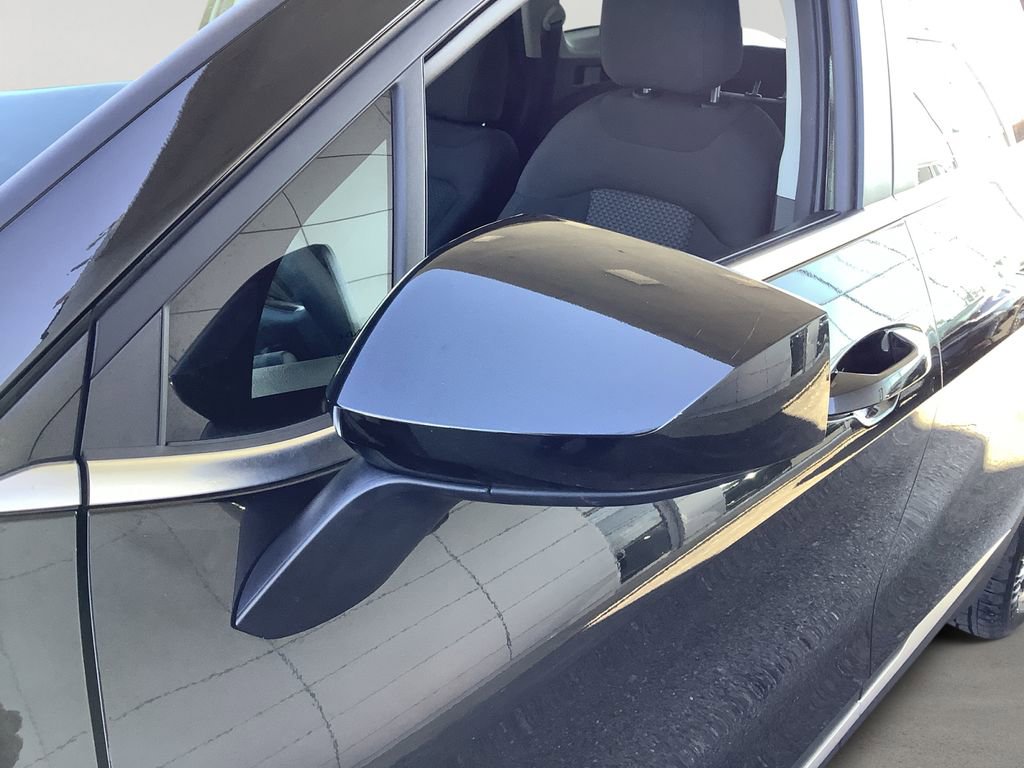 Used 2024 Kia Sportage LX image 11