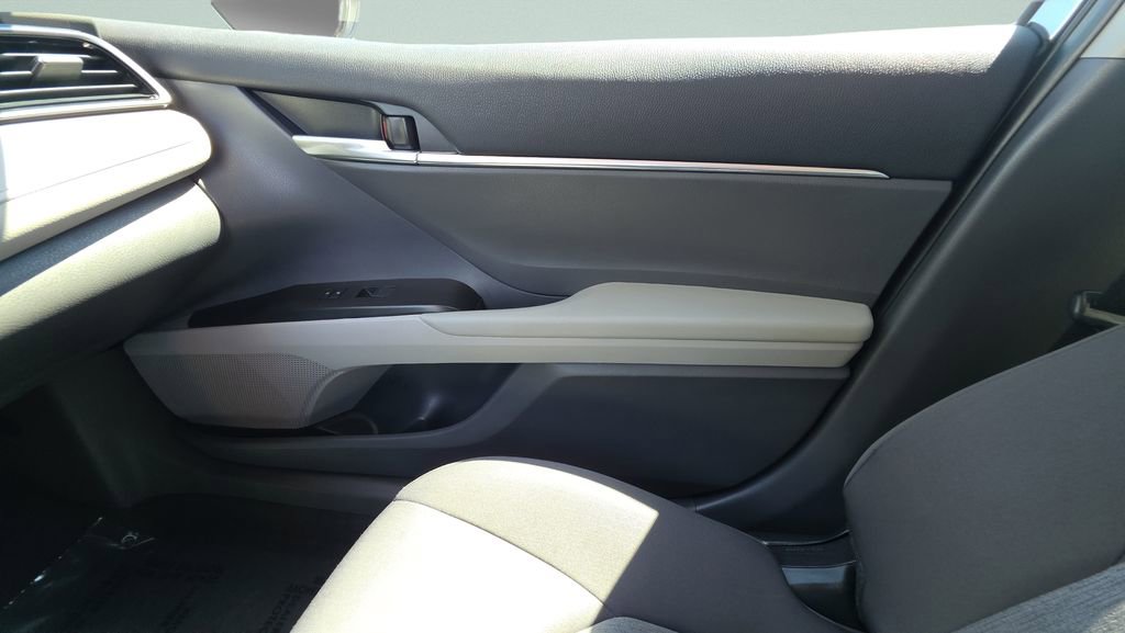 Used 2024 Toyota Camry LE w/ Convenience Package image 24