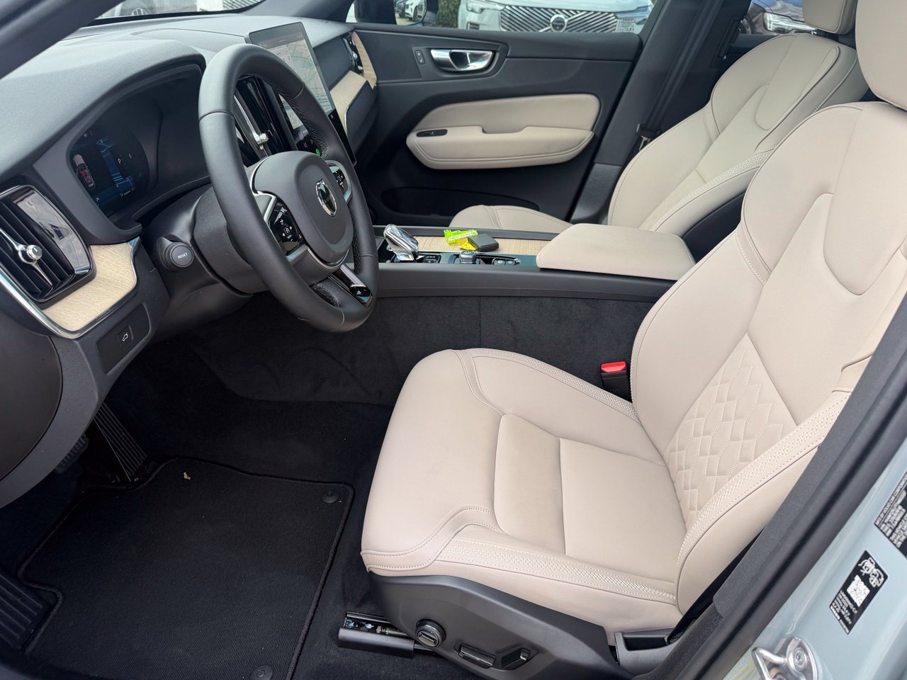New 2026 Volvo XC60 B5 Core AWD/4WD image 19